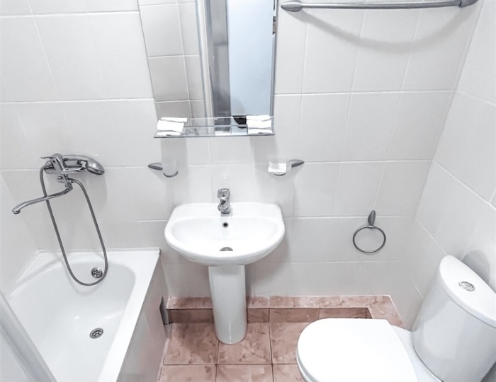 Номер 1 категории двухместный "Твин+" Спорткорпус (двухкомнатный) - ЛОК «Долина Алтая»