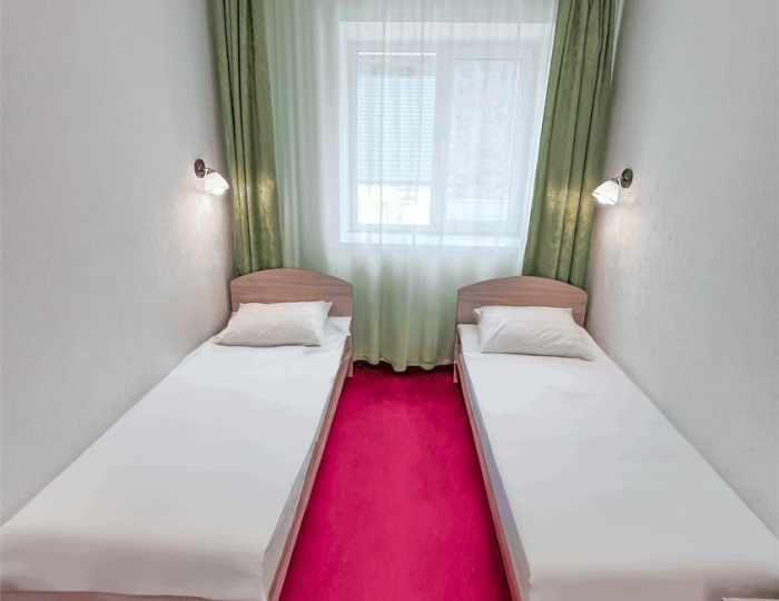 Номер 1 категории двухместный "Твин+" Спорткорпус (двухкомнатный) - ЛОК «Долина Алтая»